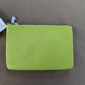 Lime Green Crossbody Purse | Street Style |  Thirty-one